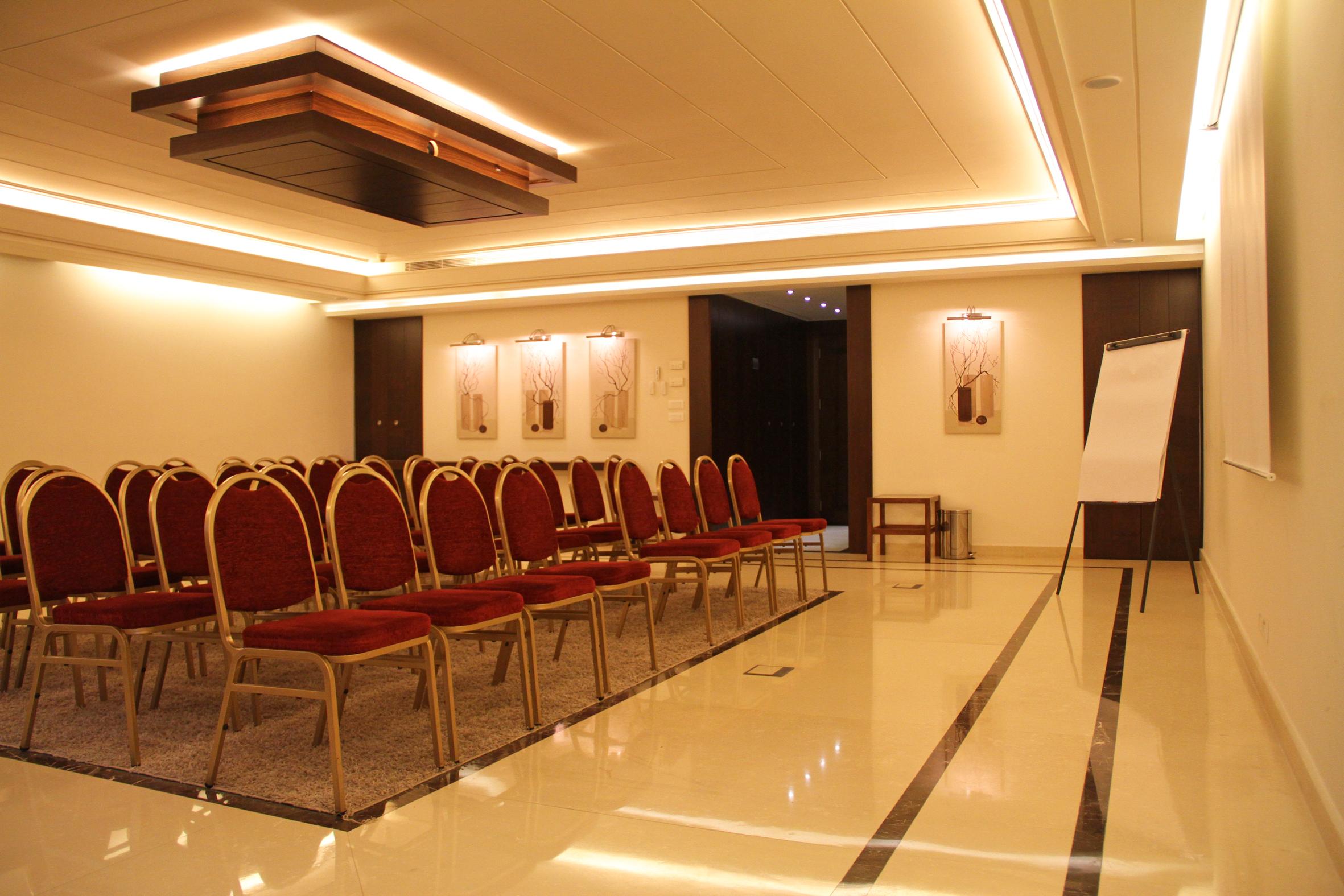 Markazia Suites Beiroet Buitenkant foto