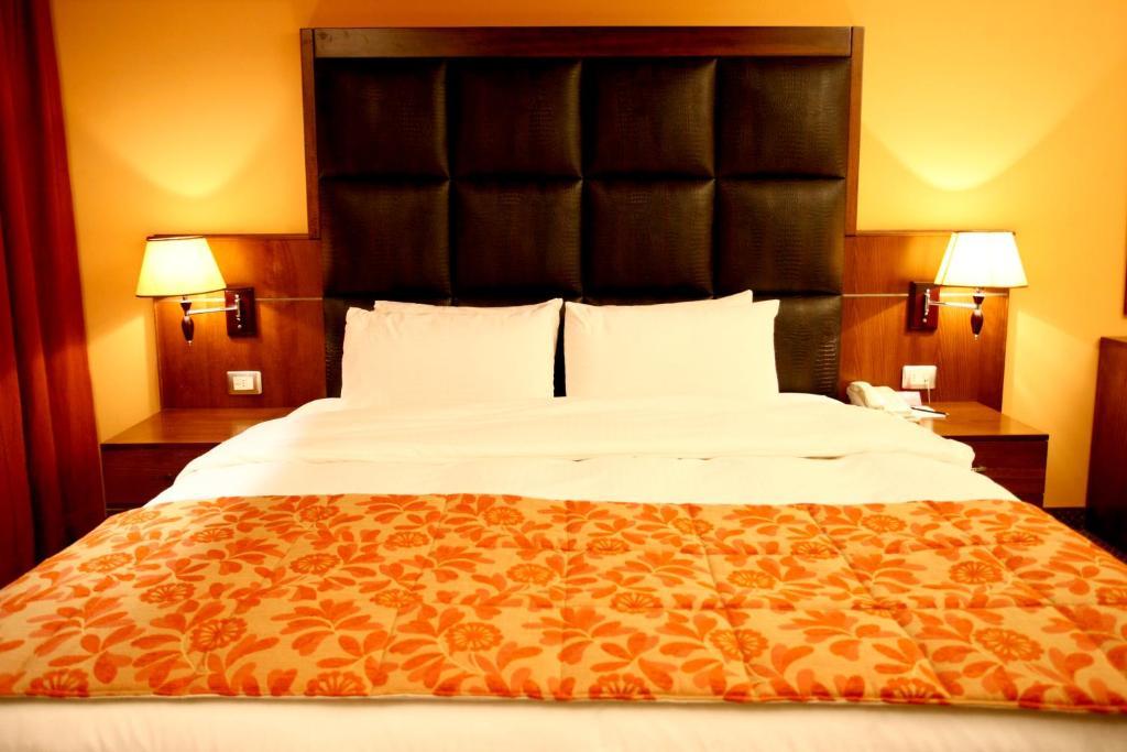 Markazia Suites Beiroet Buitenkant foto