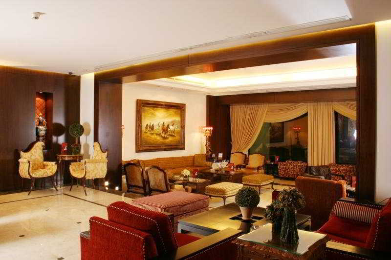 Markazia Suites Beiroet Buitenkant foto