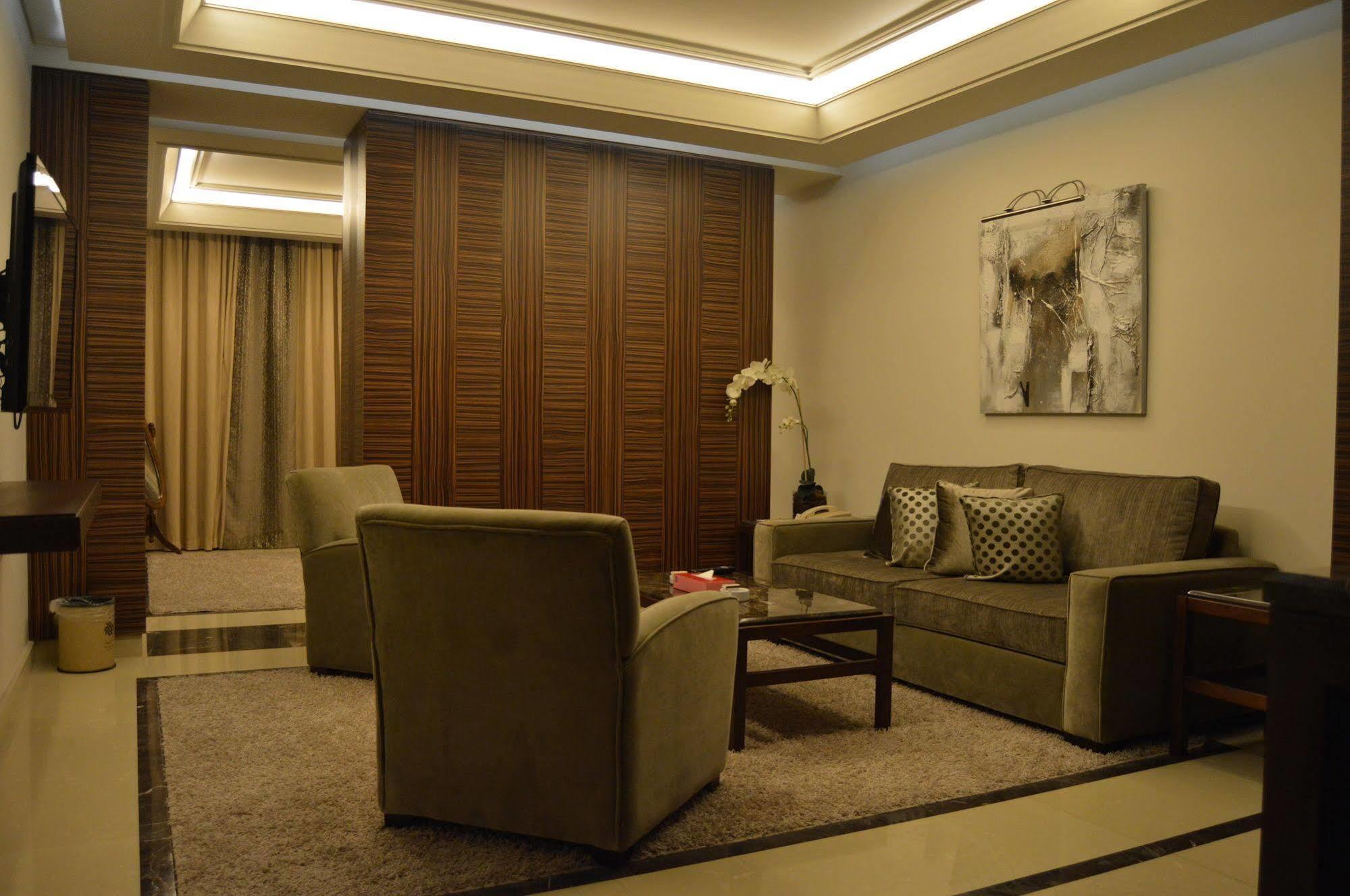 Markazia Suites Beiroet Buitenkant foto