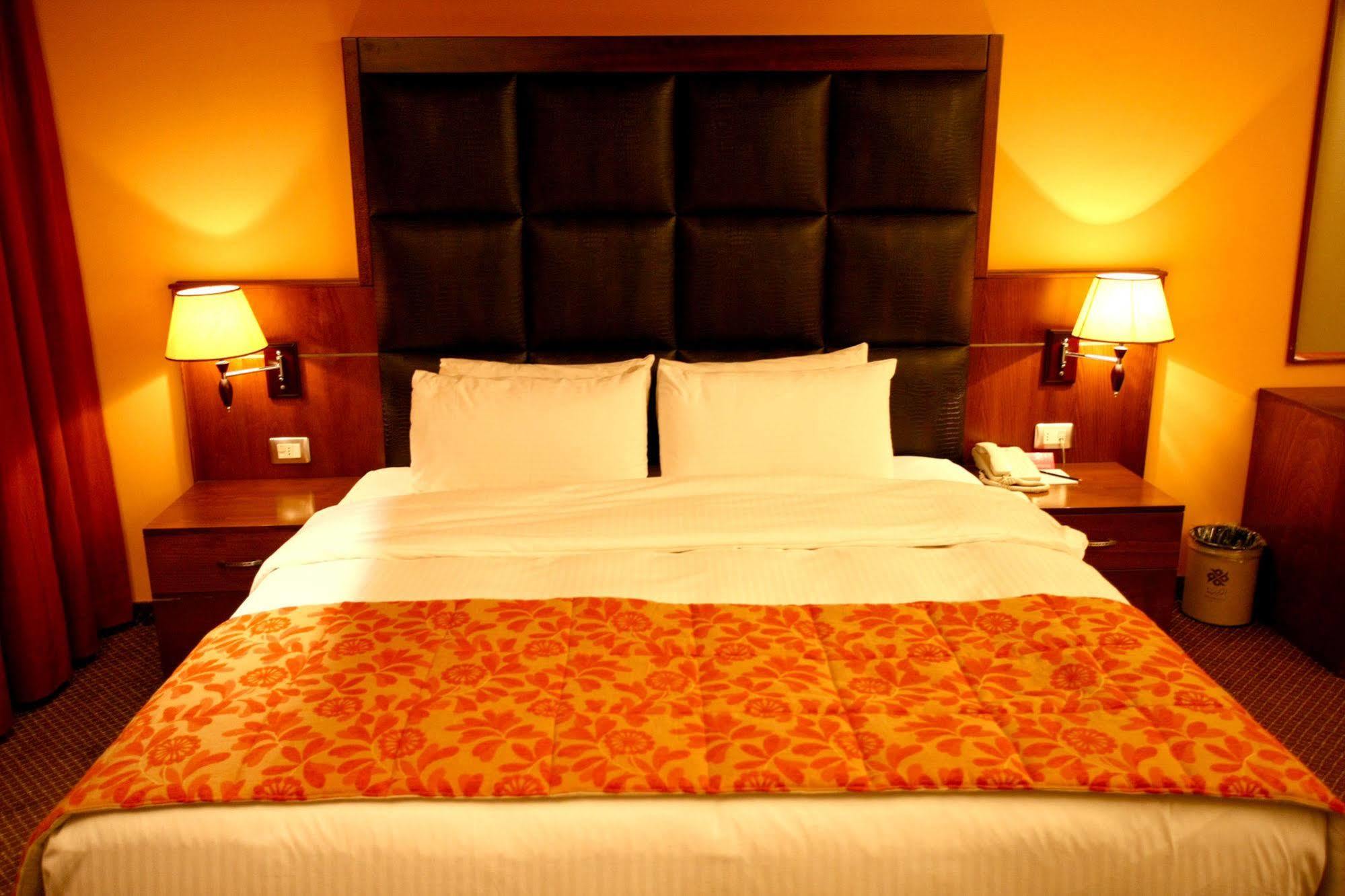 Markazia Suites Beiroet Buitenkant foto